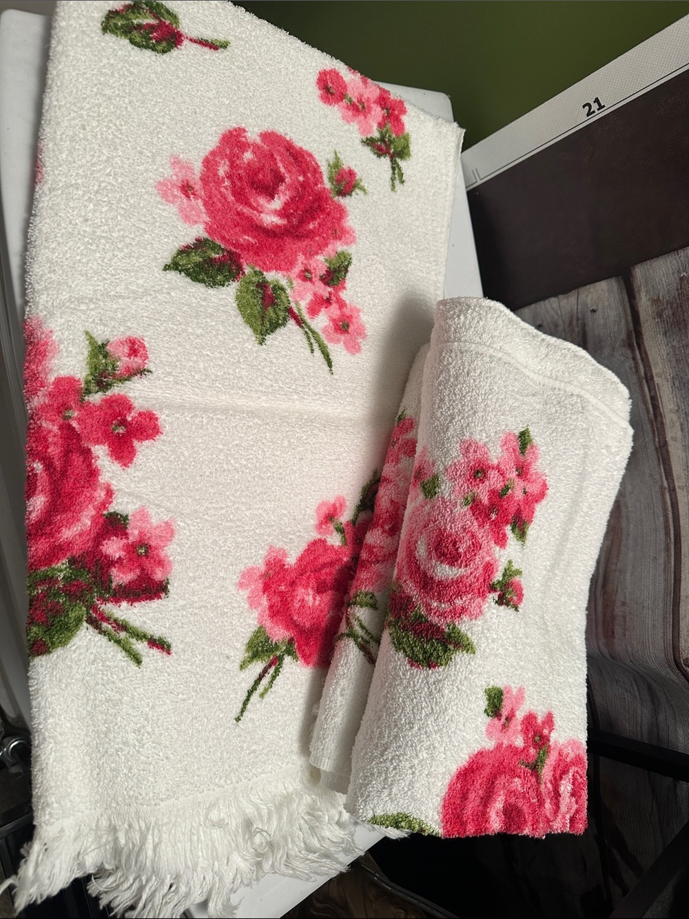 Floral Rose Cotton Bath Towel - White with Pink Roses, Vintage Lot of 3 Cannon